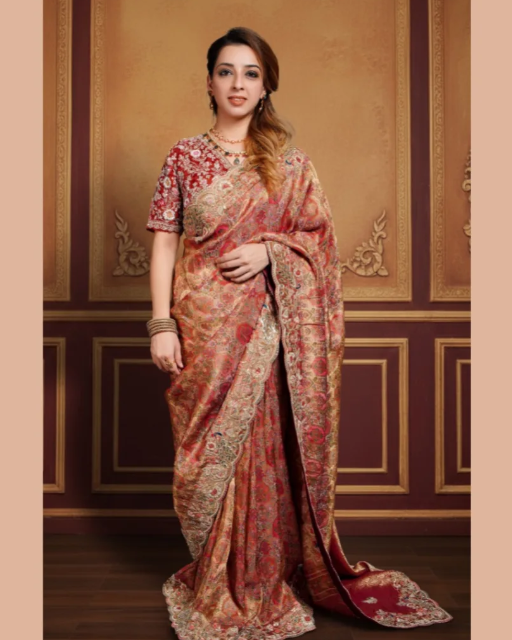 Vintage Maroon Hand-Woven Kashmiri Pashmina Silk Saree with Intricate Floral Jamawar Weave and Scalloped Zardosi Border - Image 3