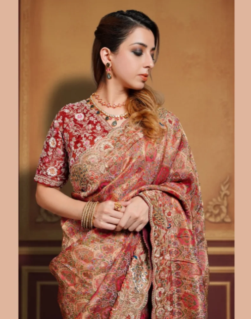 Vintage Maroon Hand-Woven Kashmiri Pashmina Silk Saree with Intricate Floral Jamawar Weave and Scalloped Zardosi Border