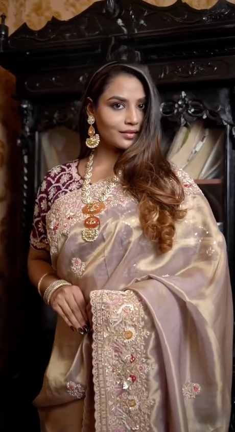 Mauve-Taupe Kora Tissue Silk Saree with Pastel Scalloped Bird Border & Contrast Wine-Purple Embroidered Blouse - Image 3