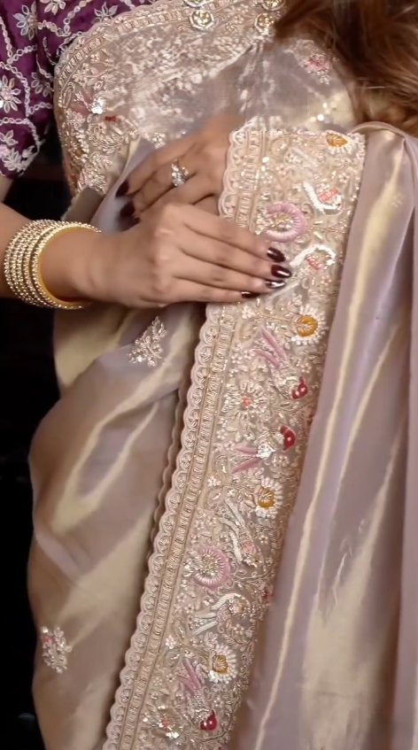 Mauve-Taupe Kora Tissue Silk Saree with Pastel Scalloped Bird Border & Contrast Wine-Purple Embroidered Blouse - Image 2